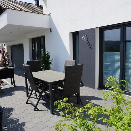 Ferienwohnung Schauinsland Нойенбург Екстериор снимка